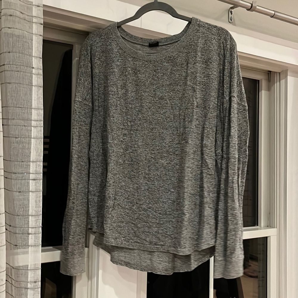 Softest grey top M